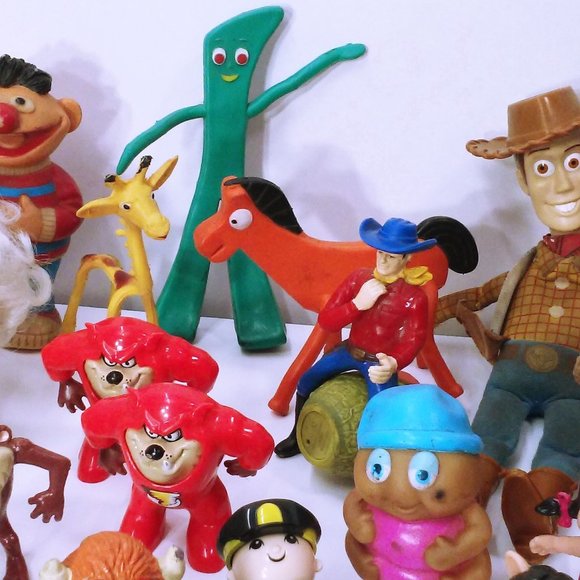 Lot of 27 Vintage 70s-80s Toys Assorted Karcher Monster Ernie Lil Pony Taz Smurf - Picture 10 of 12